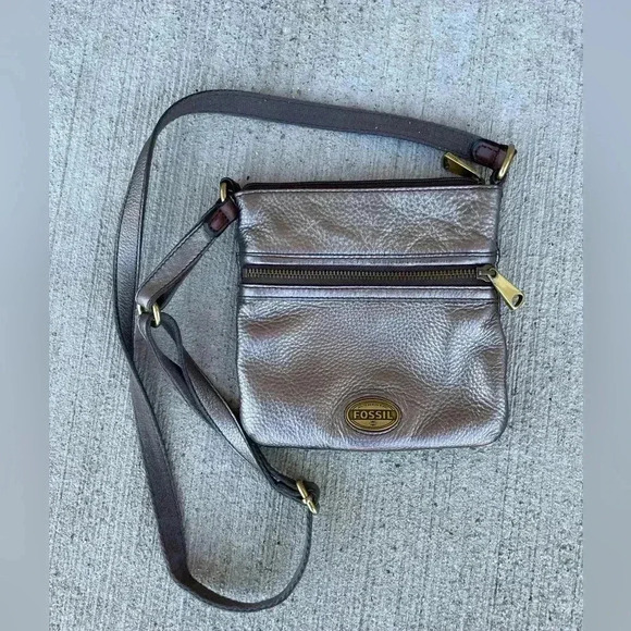 Fossil Handbags - Fossil Crossbody Pewter Silver Pebble Leather Crossbody Purse Bag
